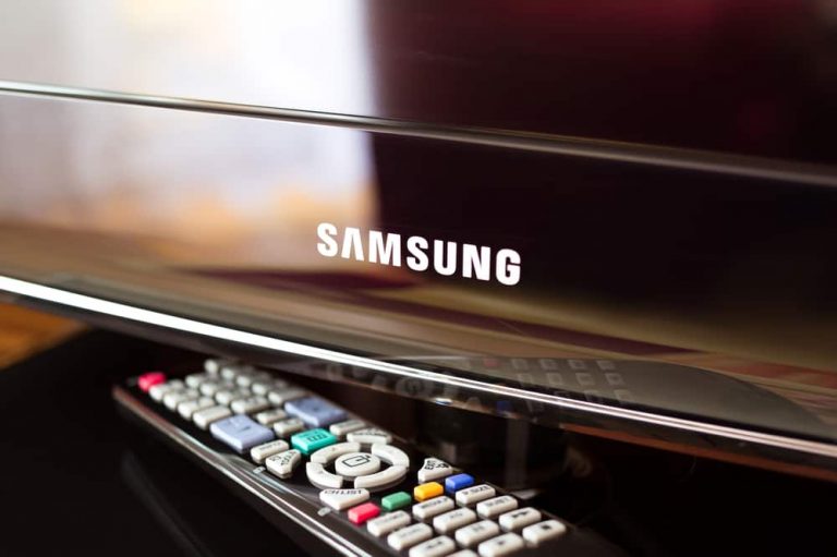 Samsung TV Won’t Turn On: How To Troubleshoot? [7 Easy Fixes]
