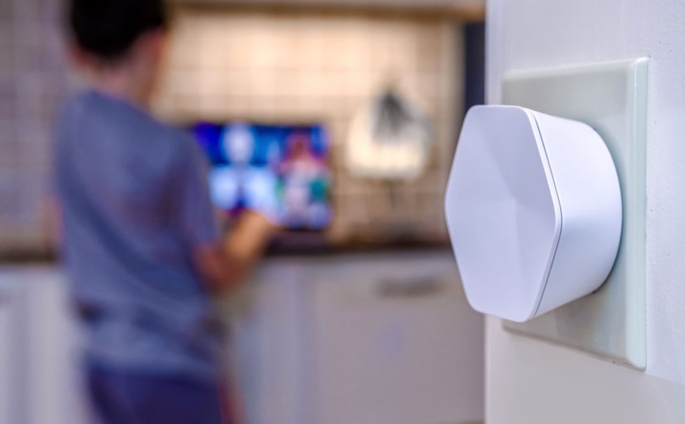 xfi-pods-vs-eero-what-is-best-router-for-you-answered